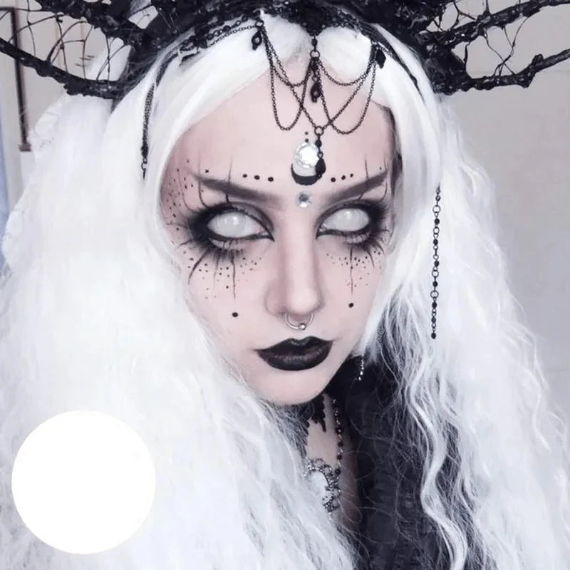 كيفية اختيار العدسات اللاصقة الملونة لإطلالة شتوية زاهية